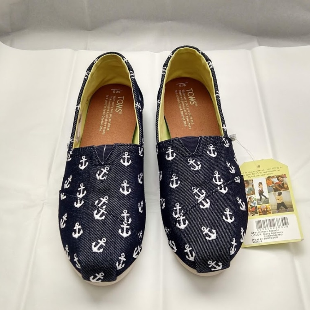 *SALE*Toms Classic Navy Anchors Embroidered Shoes. - Picture 2 of 4